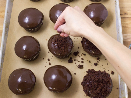 Chocolate_Mint_Cupcakes_howto