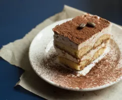 No-Bake Frozen Tiramisu