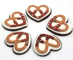 How to decorate “pretzel” cookies